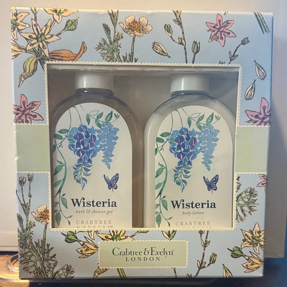 Crabtree & Evelyn Wisteria Bath & Body Set - Blue and White